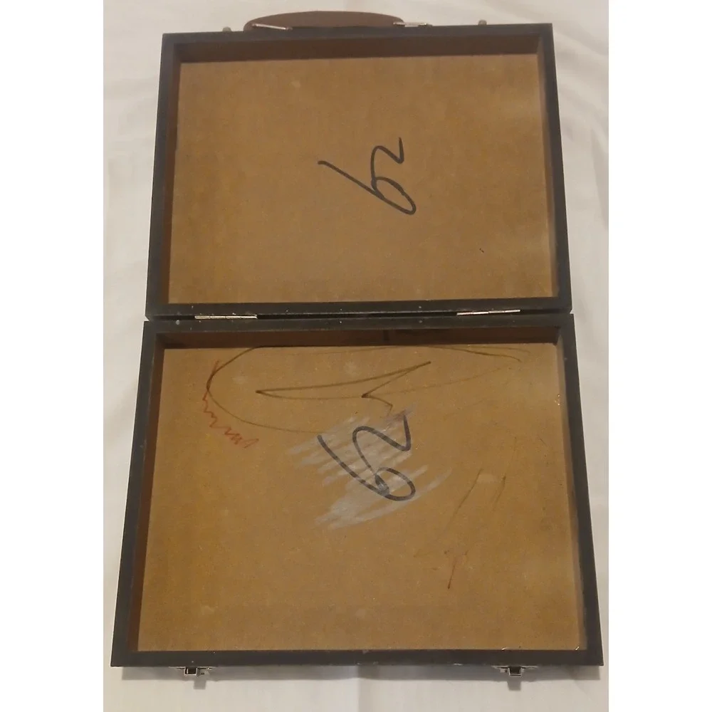Vintage‎ Wooden Art Box With Medal Snaps To Close